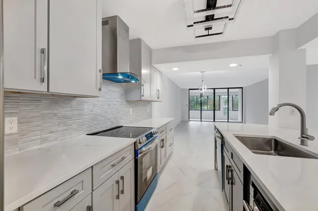 $2,850 | 6420 Boca Del Mar Drive, Unit 104, Boca Raton, FL 33433