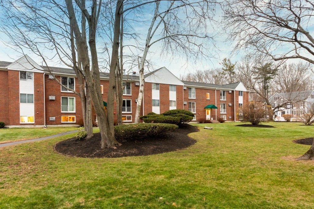 23 Clark's Road, Unit 101 Amesbury, MA 01913 - Photo 3 of 21 Gallery Image 3
