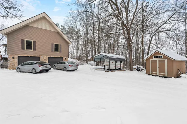 $789,000 | 2829 Evergreen Drive, Cambridge, WI 53523