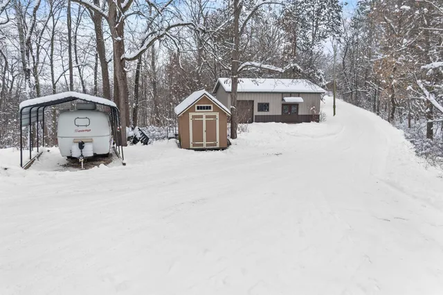 $789,000 | 2829 Evergreen Drive, Cambridge, WI 53523