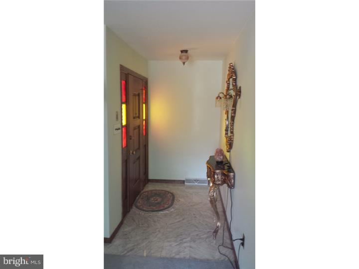 643 North Chew Road Hammonton, NJ 08037 - Photo 6 of 20 Foyer
