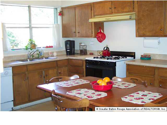 2415 Rhododendron Avenue Baton Rouge, LA 70808 - Photo 8 of 9