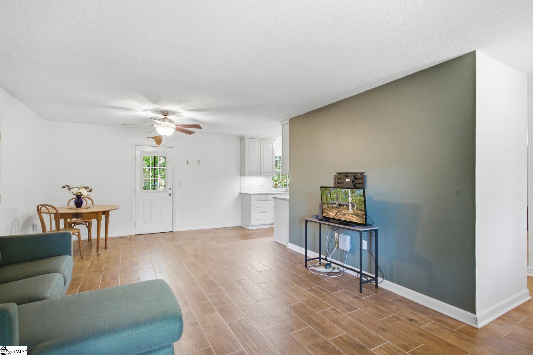 275 Mountain Springs Road West Union, SC 29696 - Photo 7 of 42