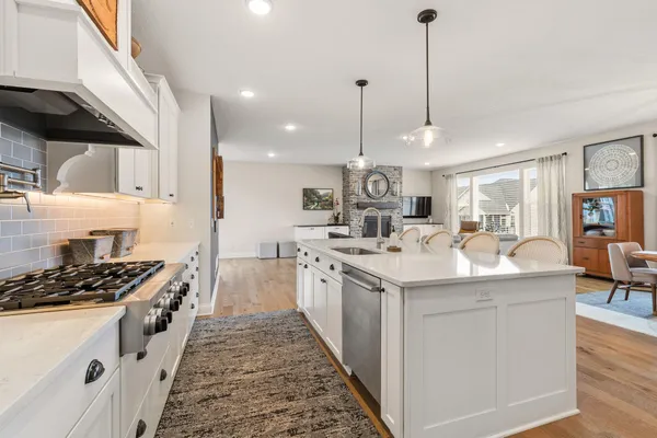 $1,225,000 | 710 Crest Curve, Hudson, WI 54016
