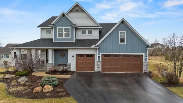 $1,225,000 | 710 Crest Curve, Hudson, WI 54016