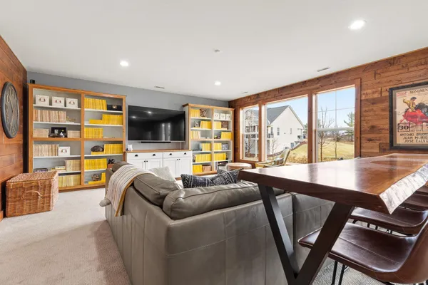 $1,225,000 | 710 Crest Curve, Hudson, WI 54016