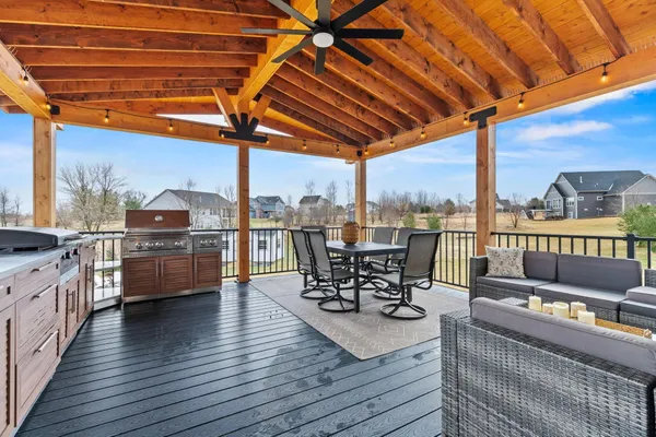 $1,225,000 | 710 Crest Curve, Hudson, WI 54016