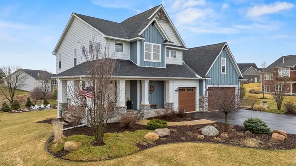 $1,225,000 | 710 Crest Curve, Hudson, WI 54016