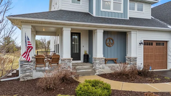 $1,225,000 | 710 Crest Curve, Hudson, WI 54016