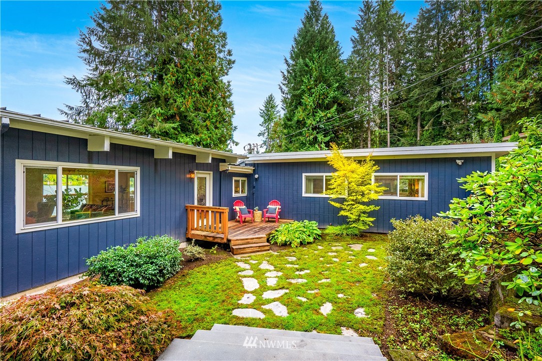 1817 Southwest Lake Roesiger Road Snohomish, WA 98290 - Photo 28 of 37 a front view of house with yard and outdoor seating