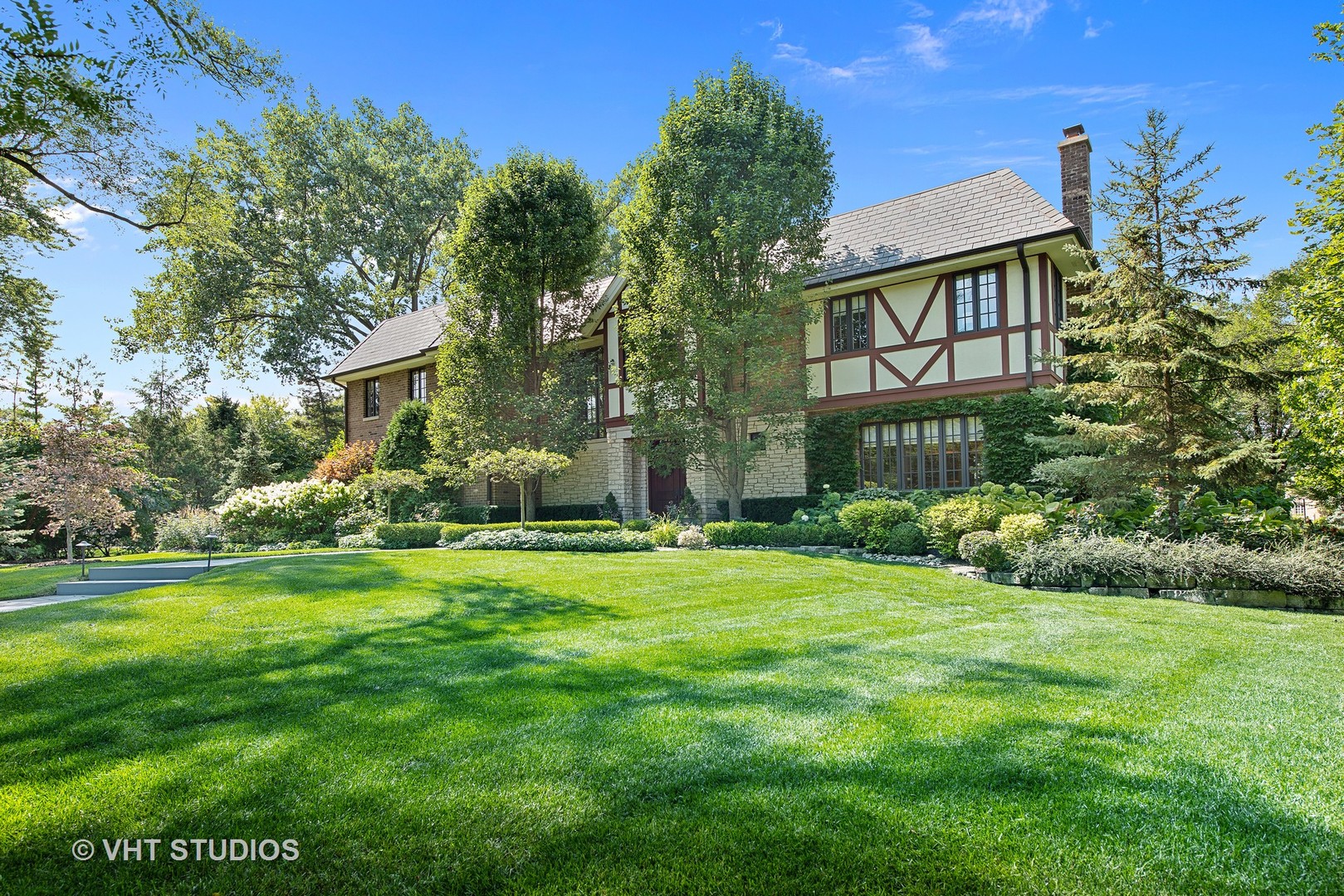 280 Locust Road Winnetka, IL 60093 - Photo 1 of 1 Gallery Image 1