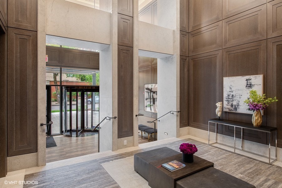 Undisclosed Address Chicago, IL 60610 - Photo 3 of 12