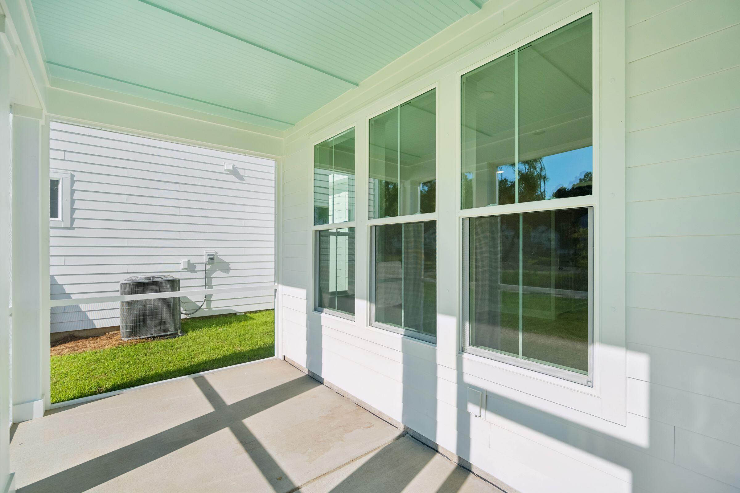 438 Queenview Lane Charleston, SC 29414 - Photo 13 of 28 Backporch