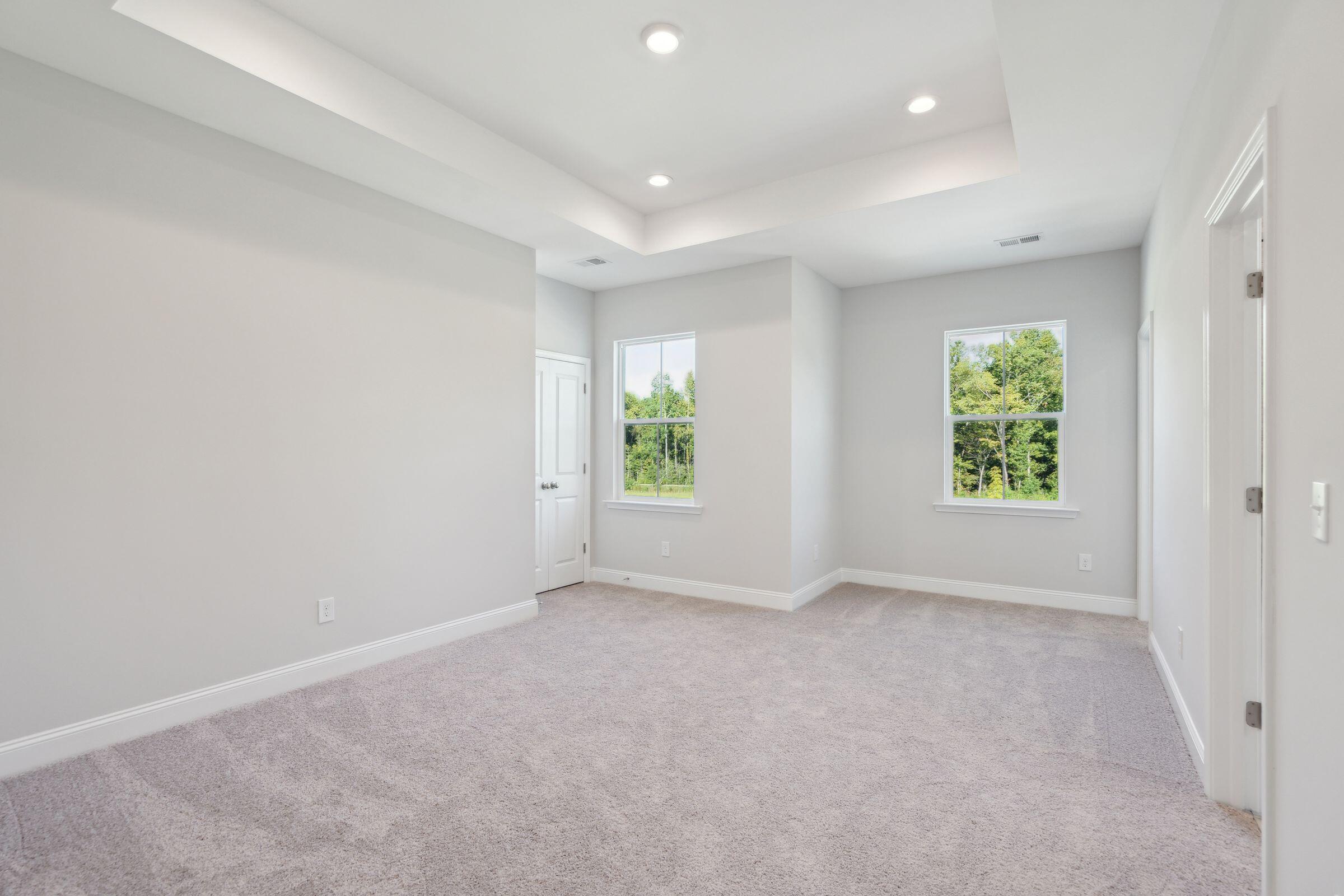 438 Queenview Lane Charleston, SC 29414 - Photo 16 of 28 Primary Bedroom