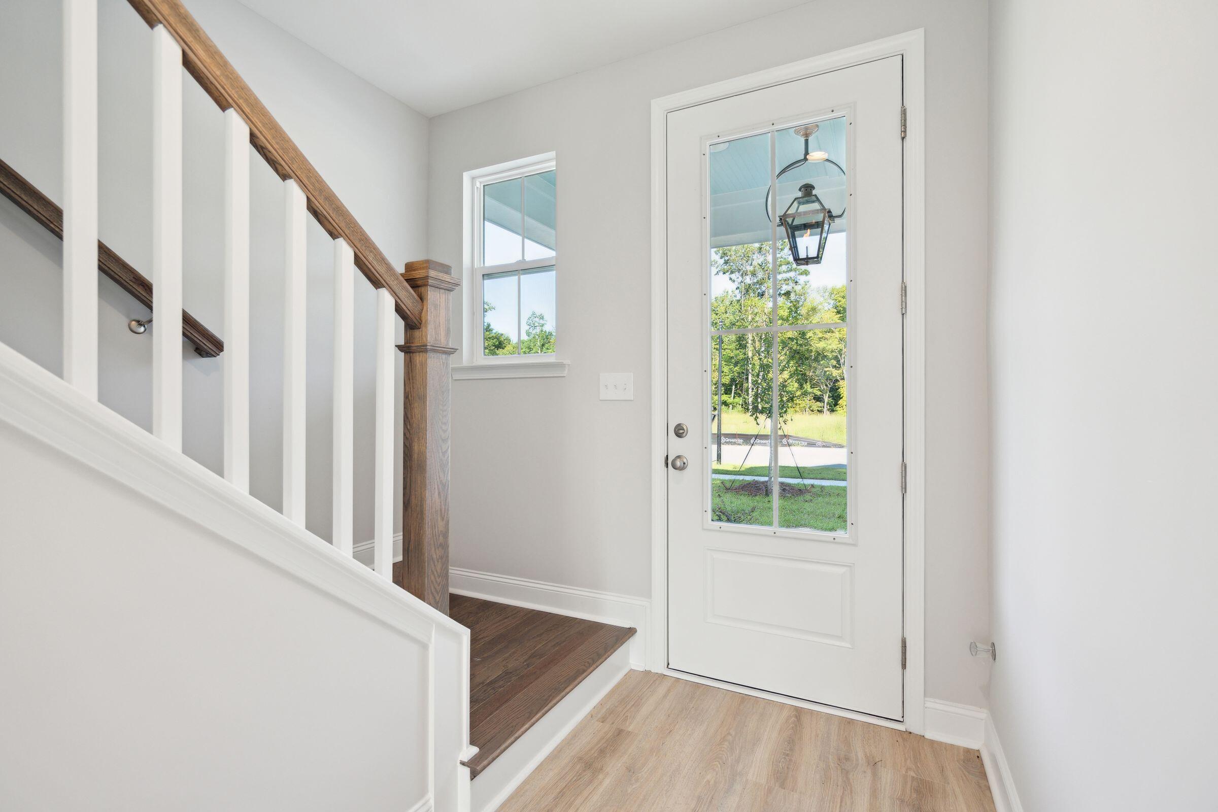 438 Queenview Lane Charleston, SC 29414 - Photo 2 of 28 Foyer