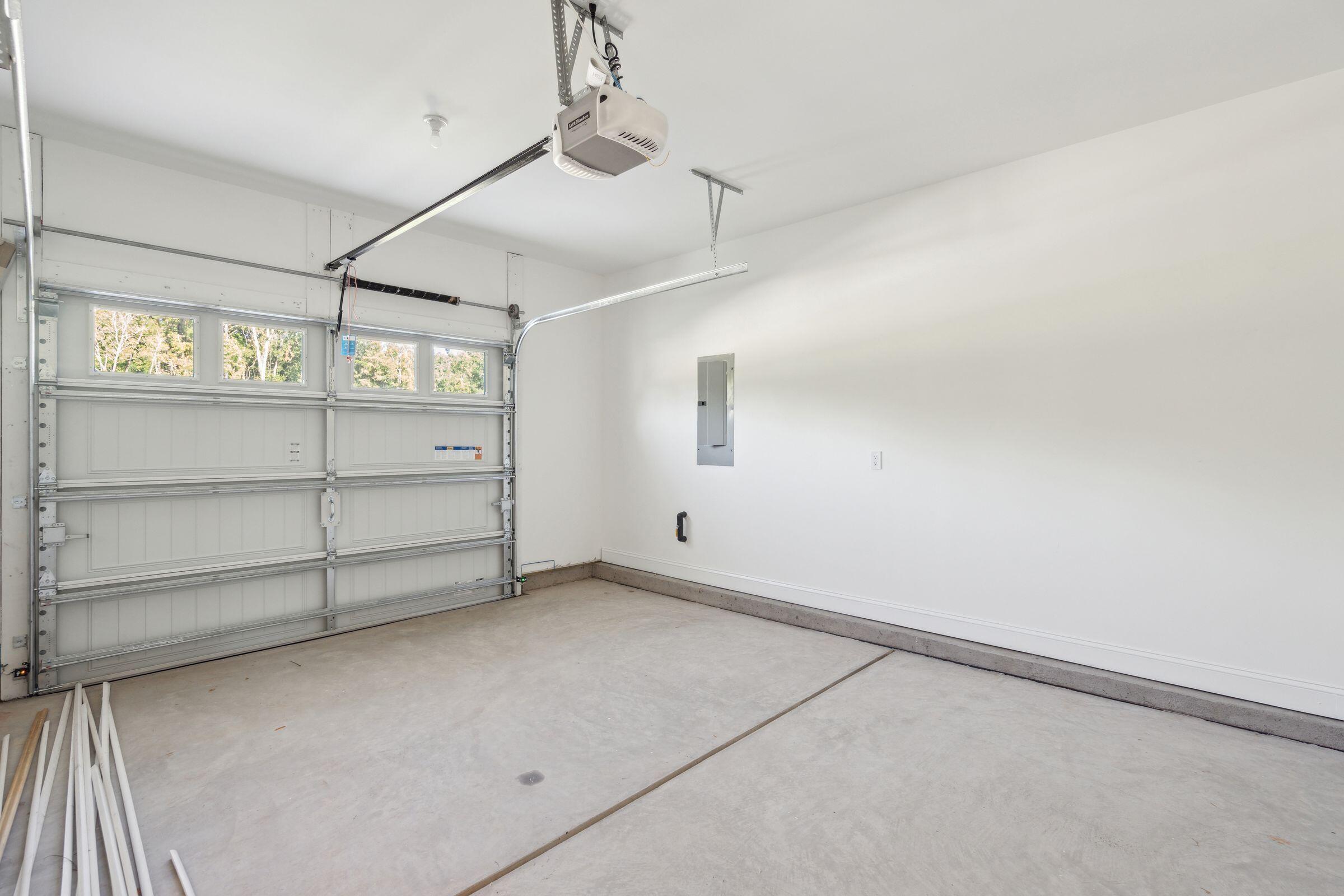 438 Queenview Lane Charleston, SC 29414 - Photo 27 of 28 Garage