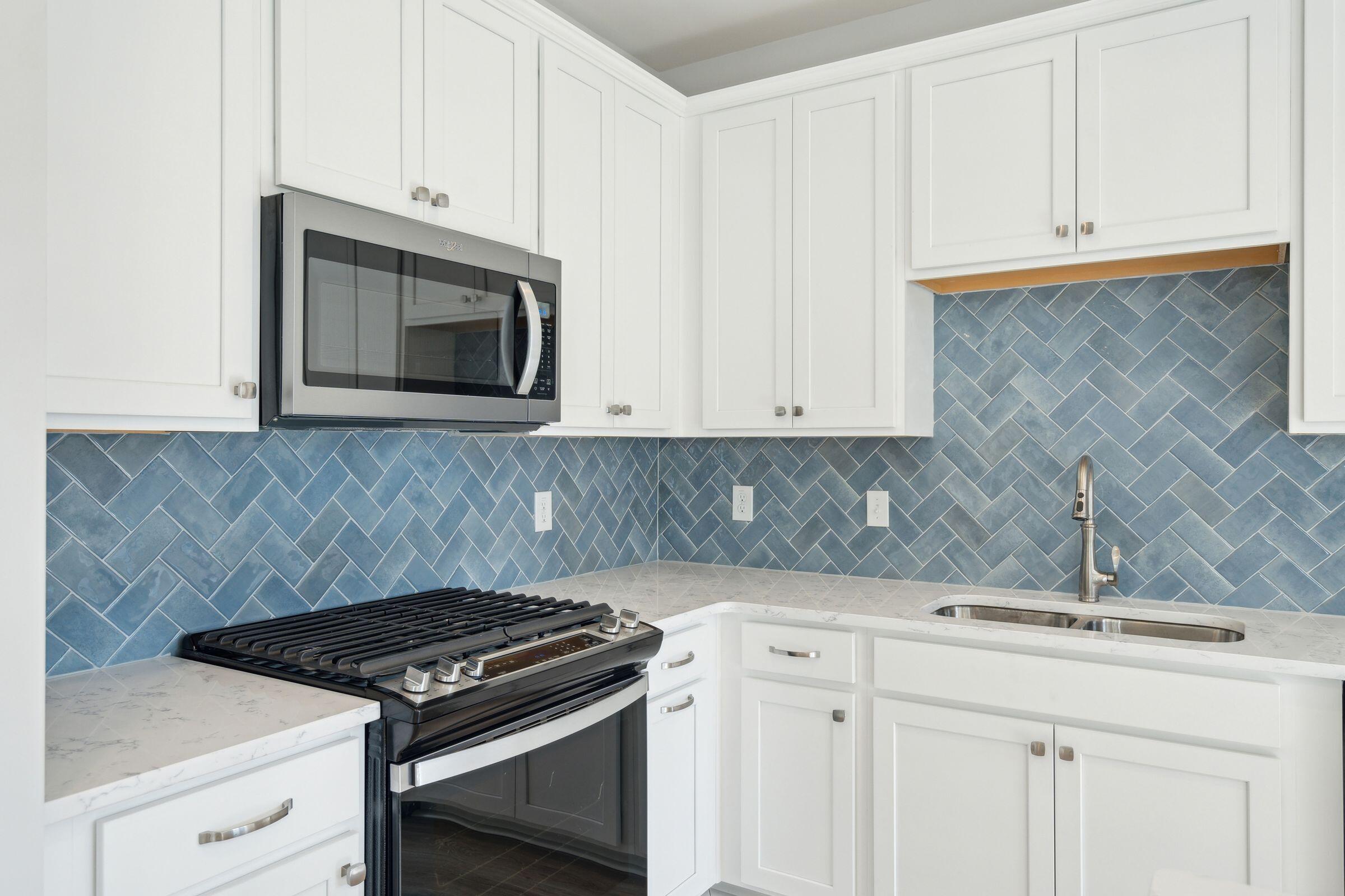 438 Queenview Lane Charleston, SC 29414 - Photo 6 of 28 Kitchen