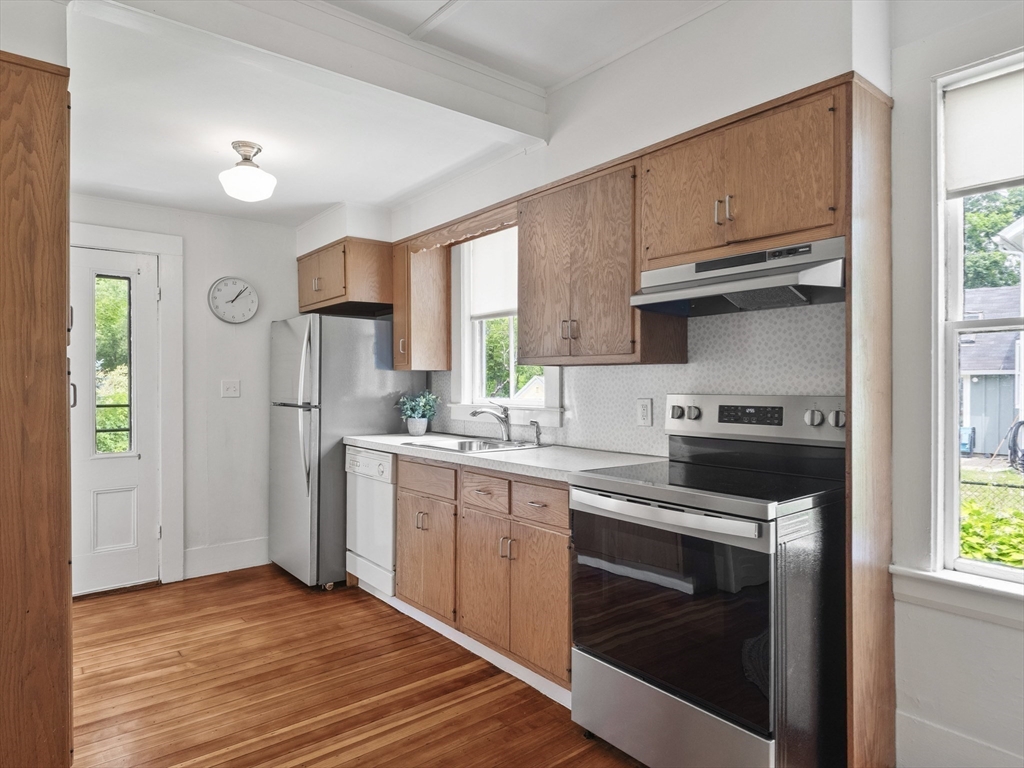 62 Crest Street Concord, MA 01742 - Photo 12 of 38