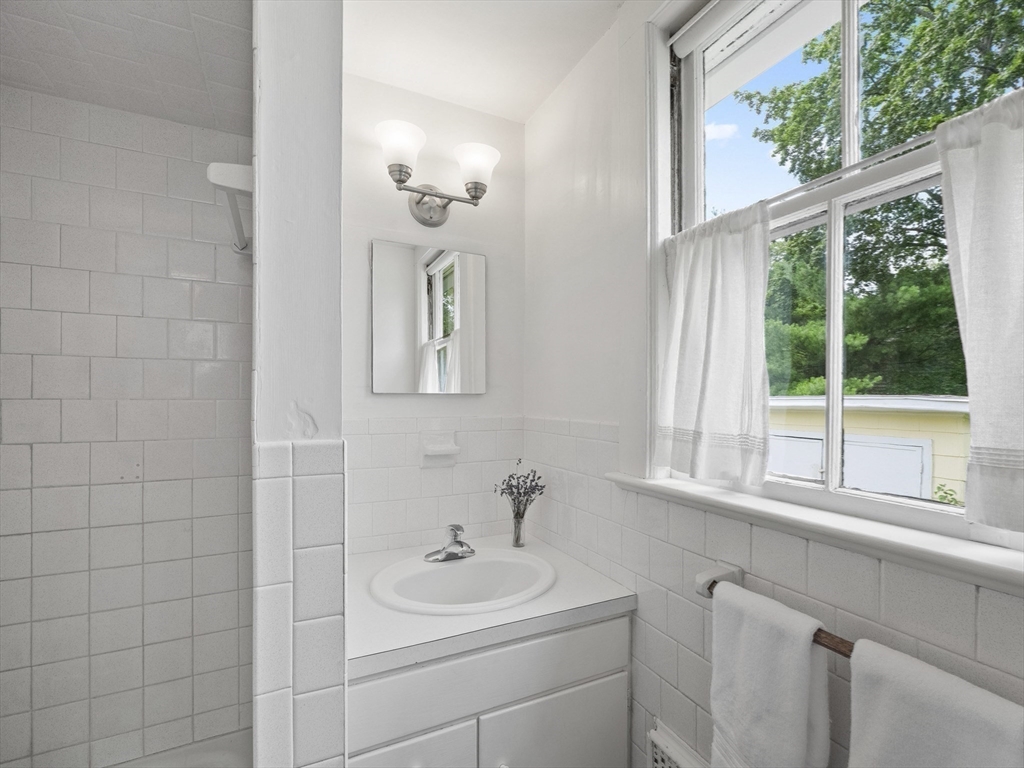 62 Crest Street Concord, MA 01742 - Photo 17 of 38