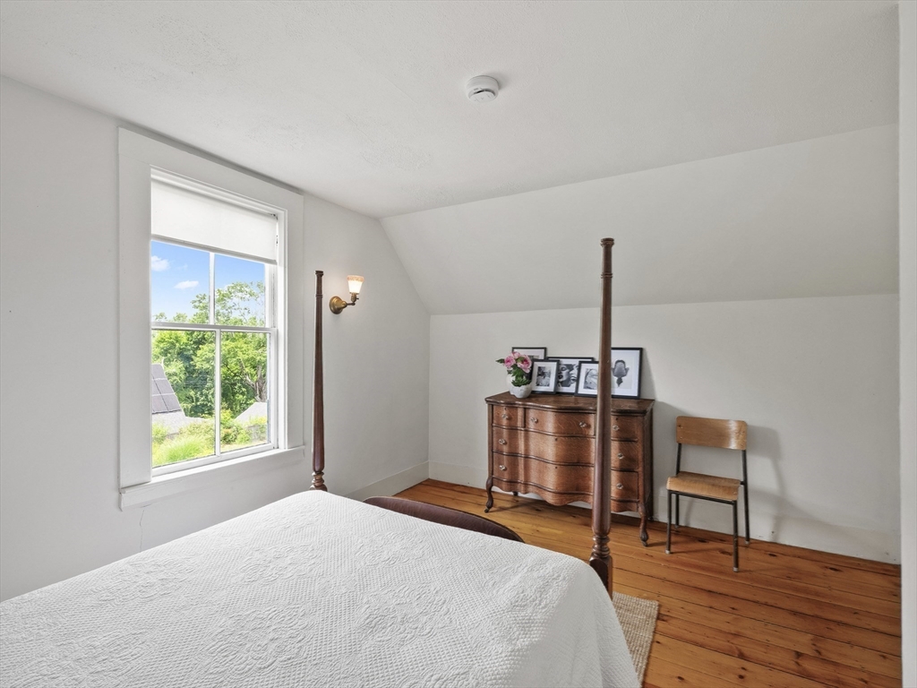 62 Crest Street Concord, MA 01742 - Photo 21 of 38