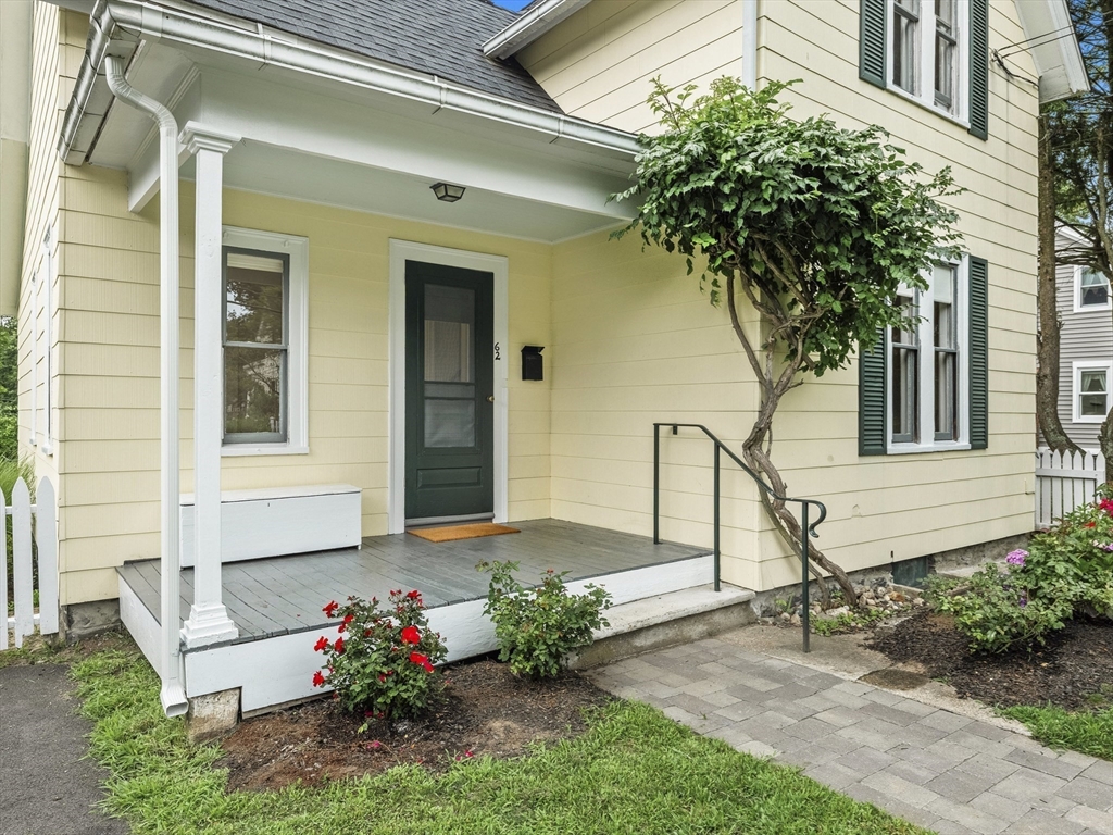 62 Crest Street Concord, MA 01742 - Photo 3 of 38