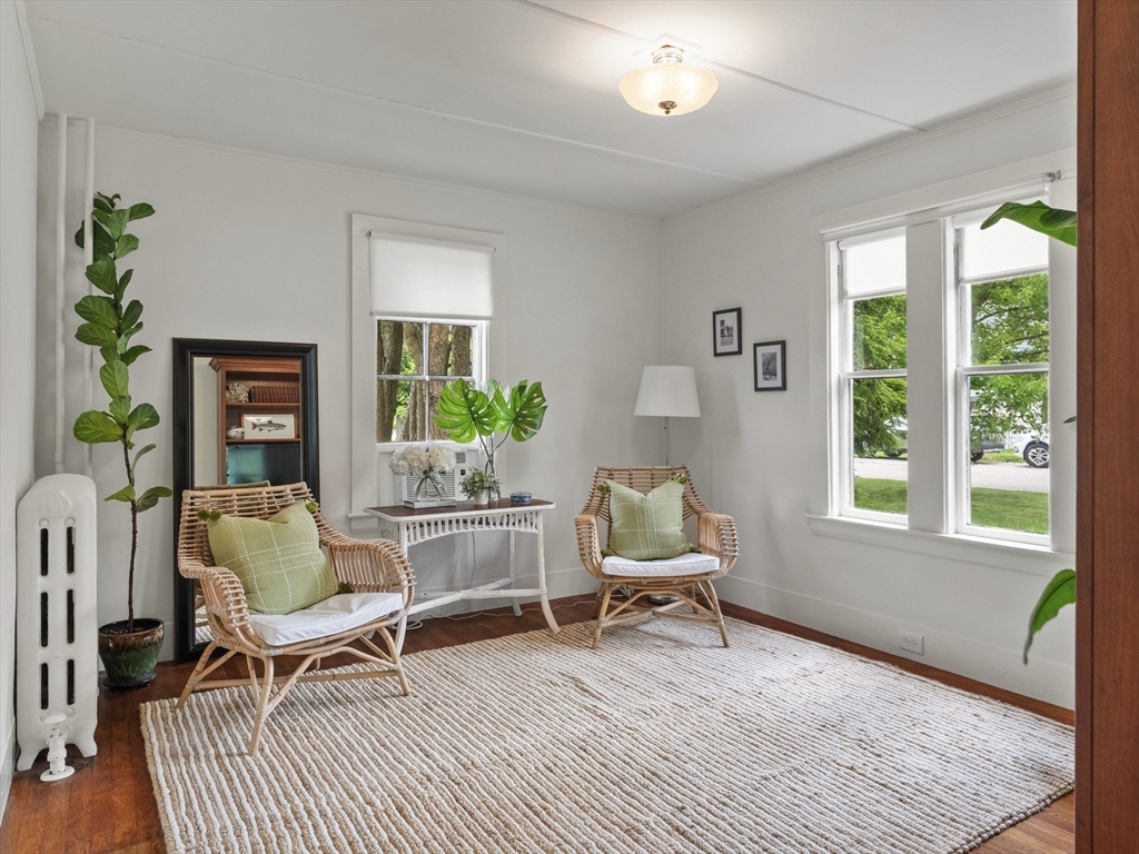 62 Crest Street Concord, MA 01742 - Photo 4 of 38