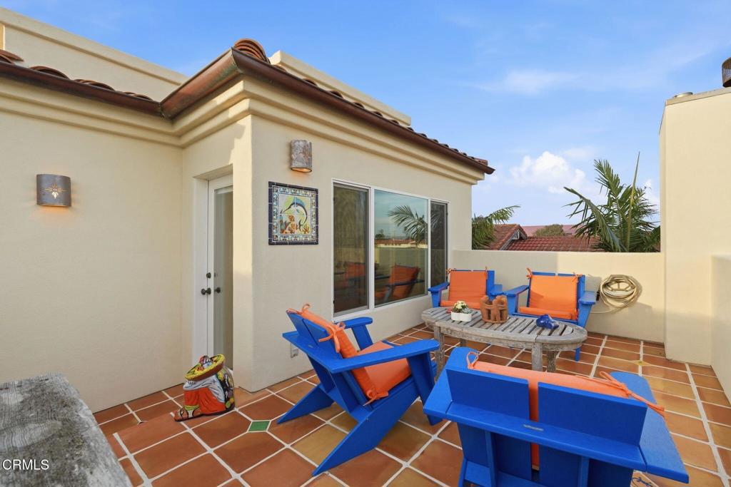 137 Fillmore Avenue Oxnard, CA 93035 - Photo 49 of 73 a outdoor space with a patio