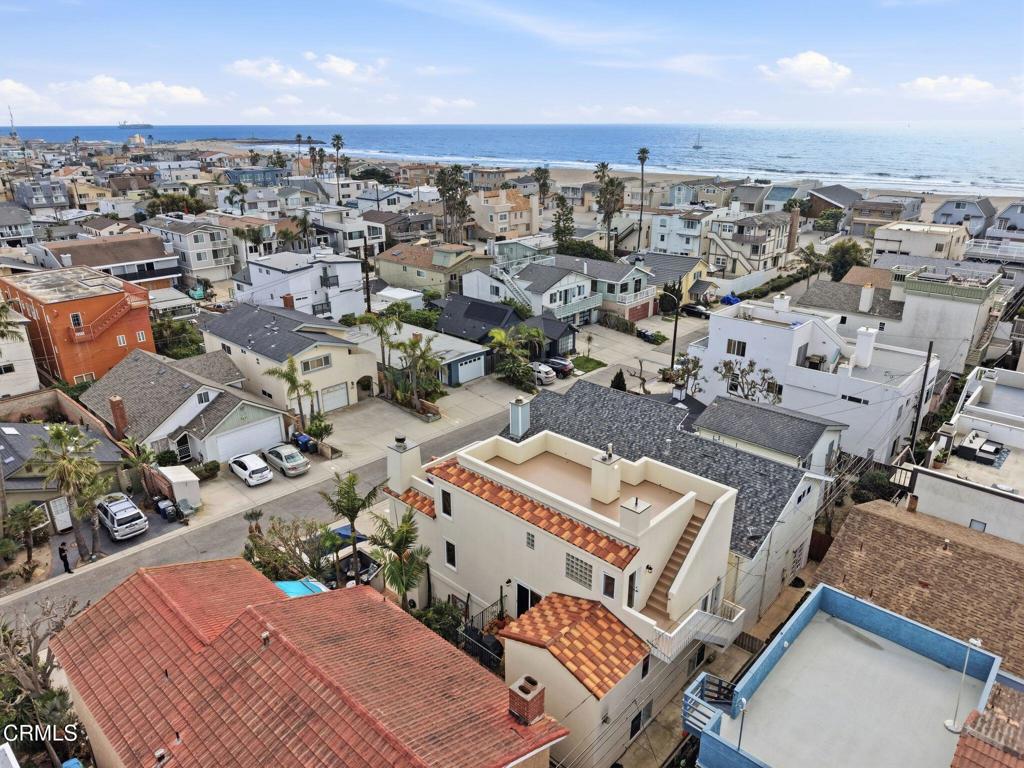 137 Fillmore Avenue Oxnard, CA 93035 - Photo 61 of 73 an aerial view of a city with lots of residential buildings