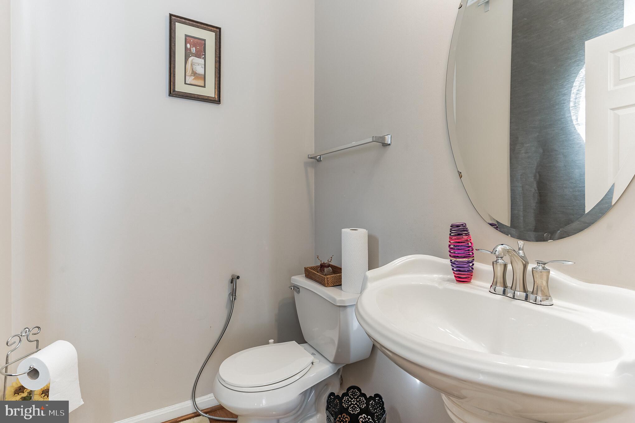 7209 Allentown Road Fort Washington, MD 20744 - Photo 3 of 29 Powder Room