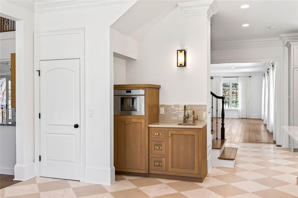 115 Mount Paran Ridge Atlanta, GA 30327 - Photo 24 of 92