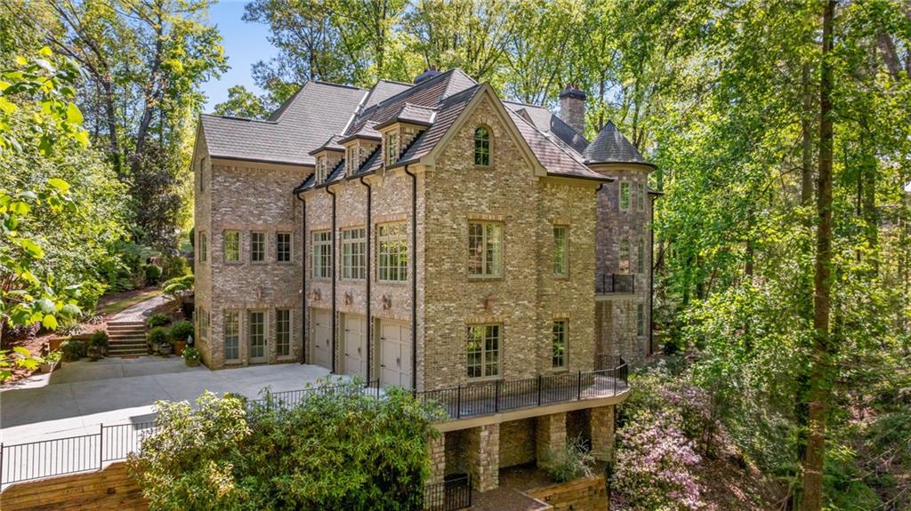 115 Mount Paran Ridge Atlanta, GA 30327 - Photo 3 of 92
