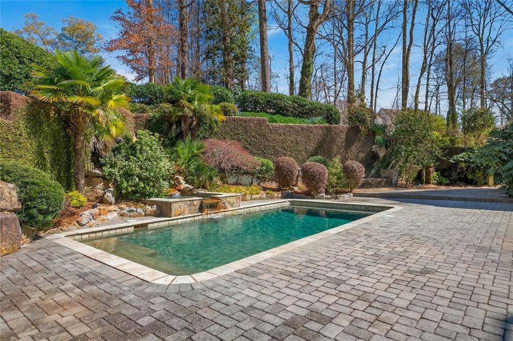 115 Mount Paran Ridge Atlanta, GA 30327 - Photo 37 of 92