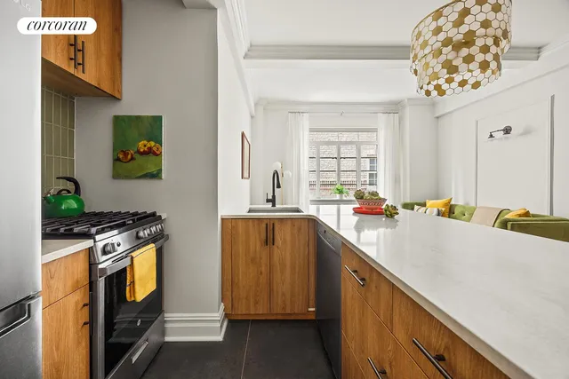 $695,000 | 118 8th Avenue, Unit 1C | Park Slope