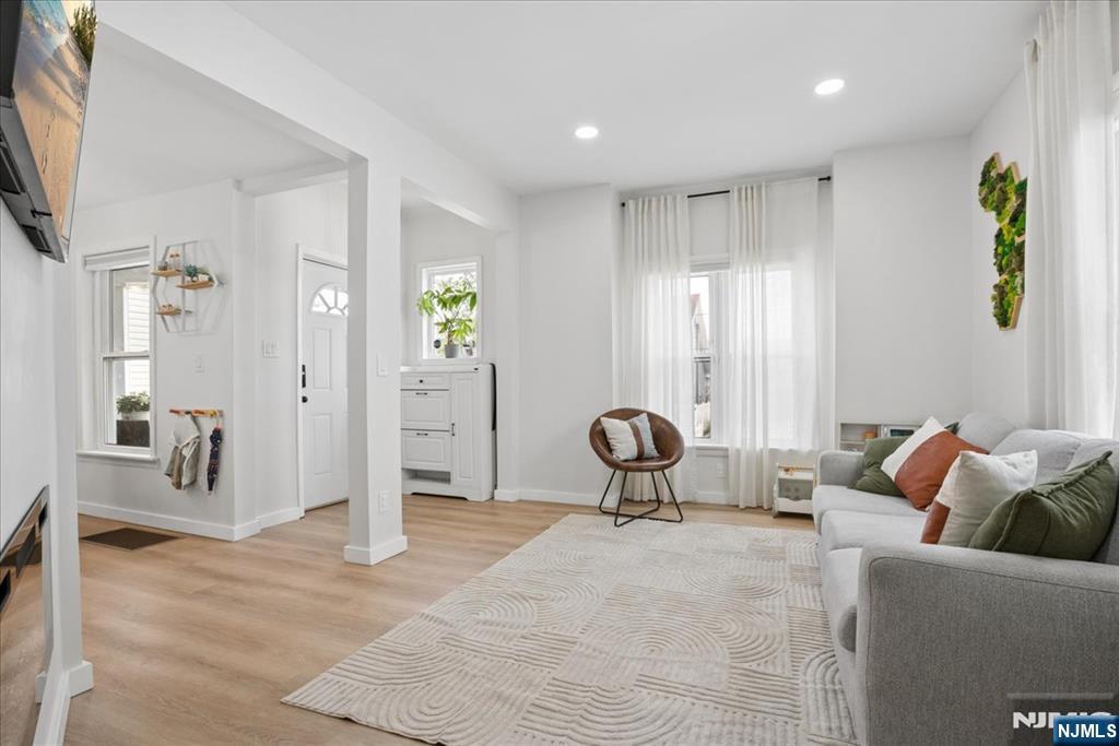 277 Grove Street East Rutherford, NJ 07073 - Photo 5 of 32