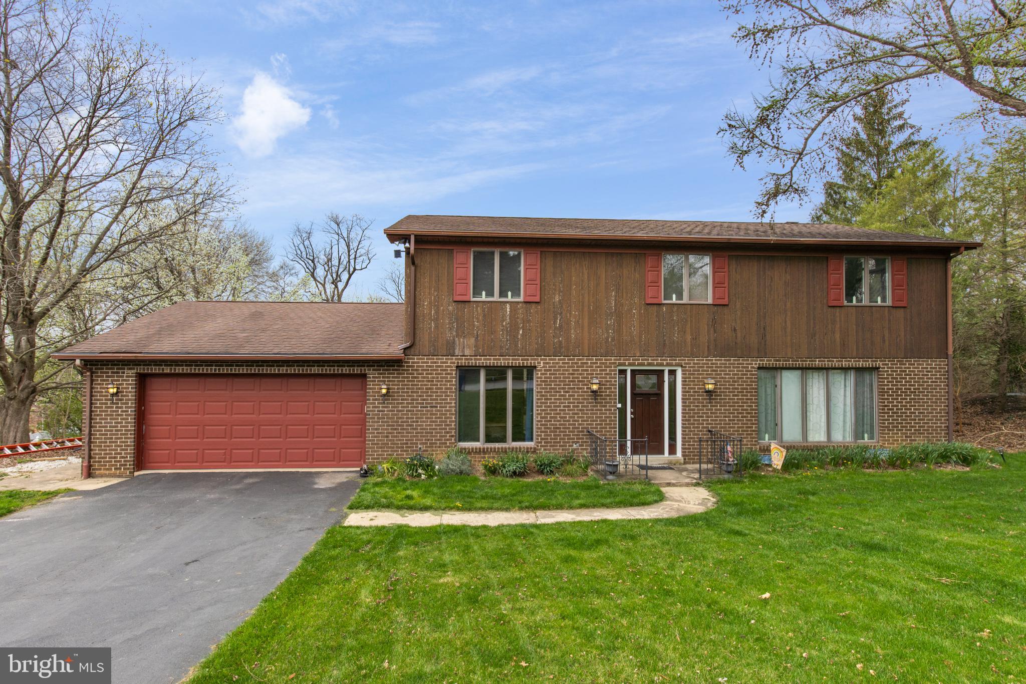 3160 Round Hill Road York, PA 17402 - Photo 1 of 38 Gallery Image 1