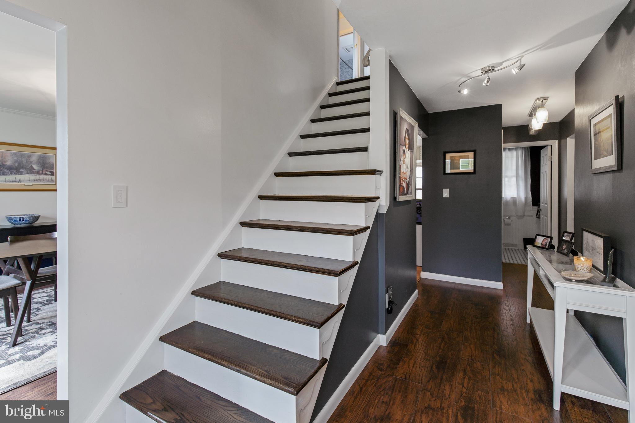 3160 Round Hill Road York, PA 17402 - Photo 11 of 38 Gallery Image 11