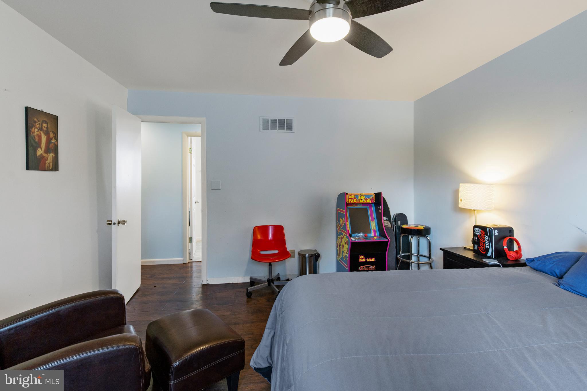 3160 Round Hill Road York, PA 17402 - Photo 16 of 38 Gallery Image 16