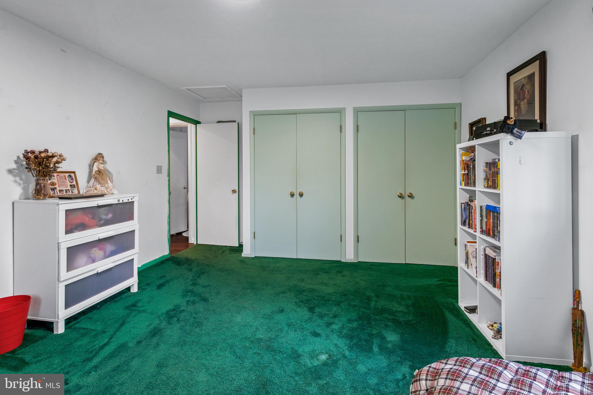 3160 Round Hill Road York, PA 17402 - Photo 18 of 38 Gallery Image 18