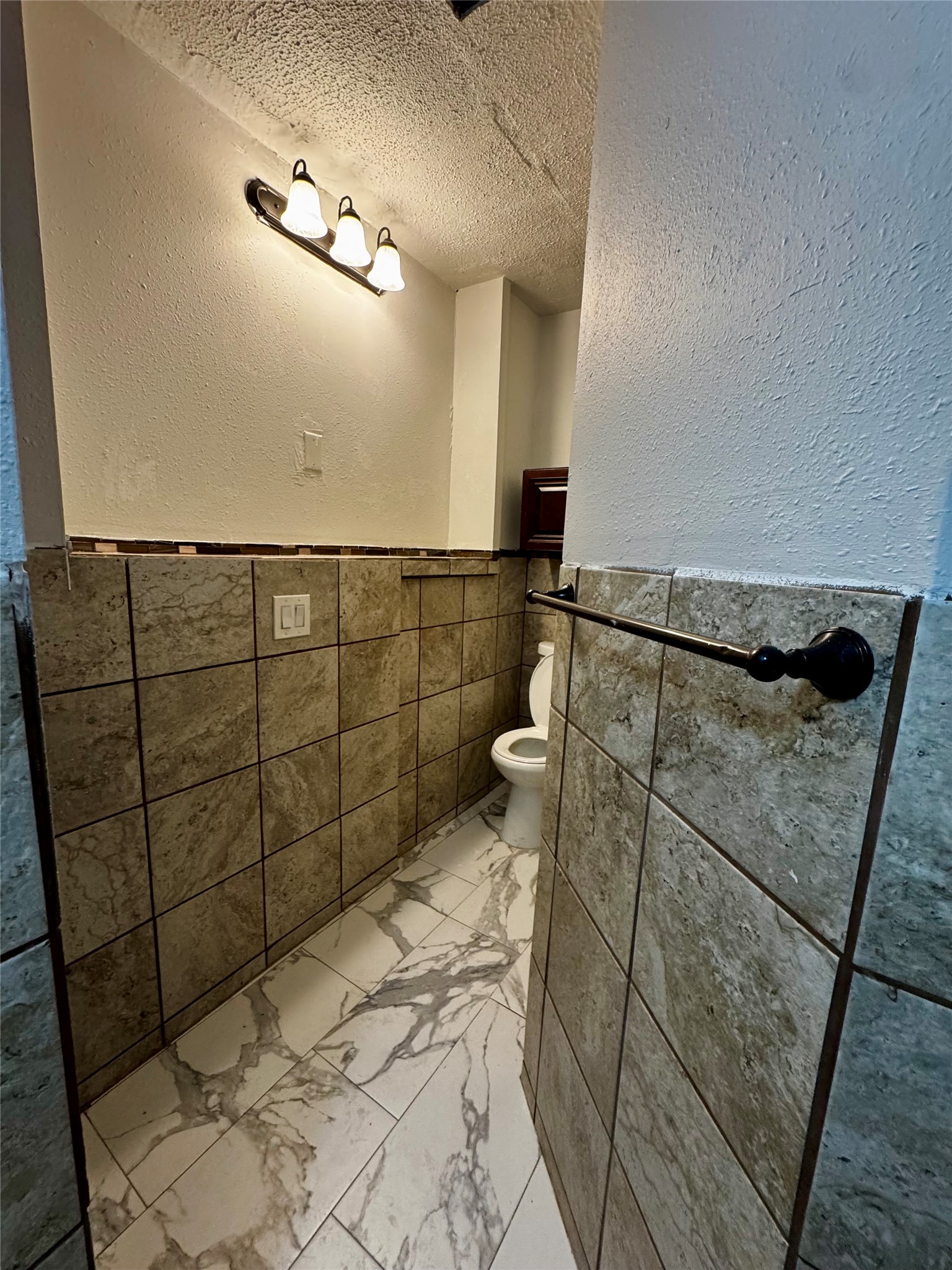 9227 Laura Koppe Road Houston, TX 77078 - Photo 8 of 12