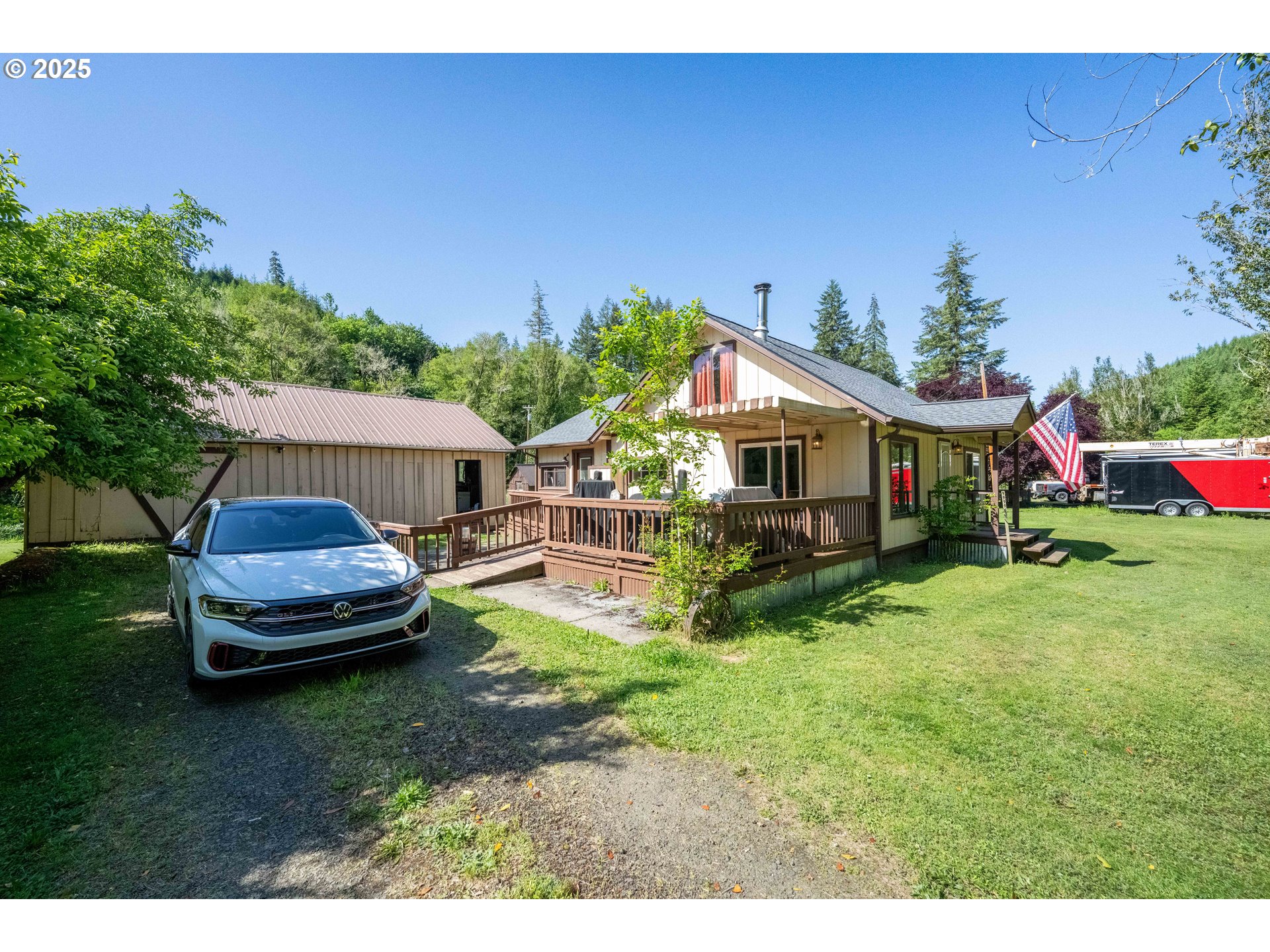 99996 Lone Pine Lane Myrtle Point, OR 97458 - Photo 2 of 47