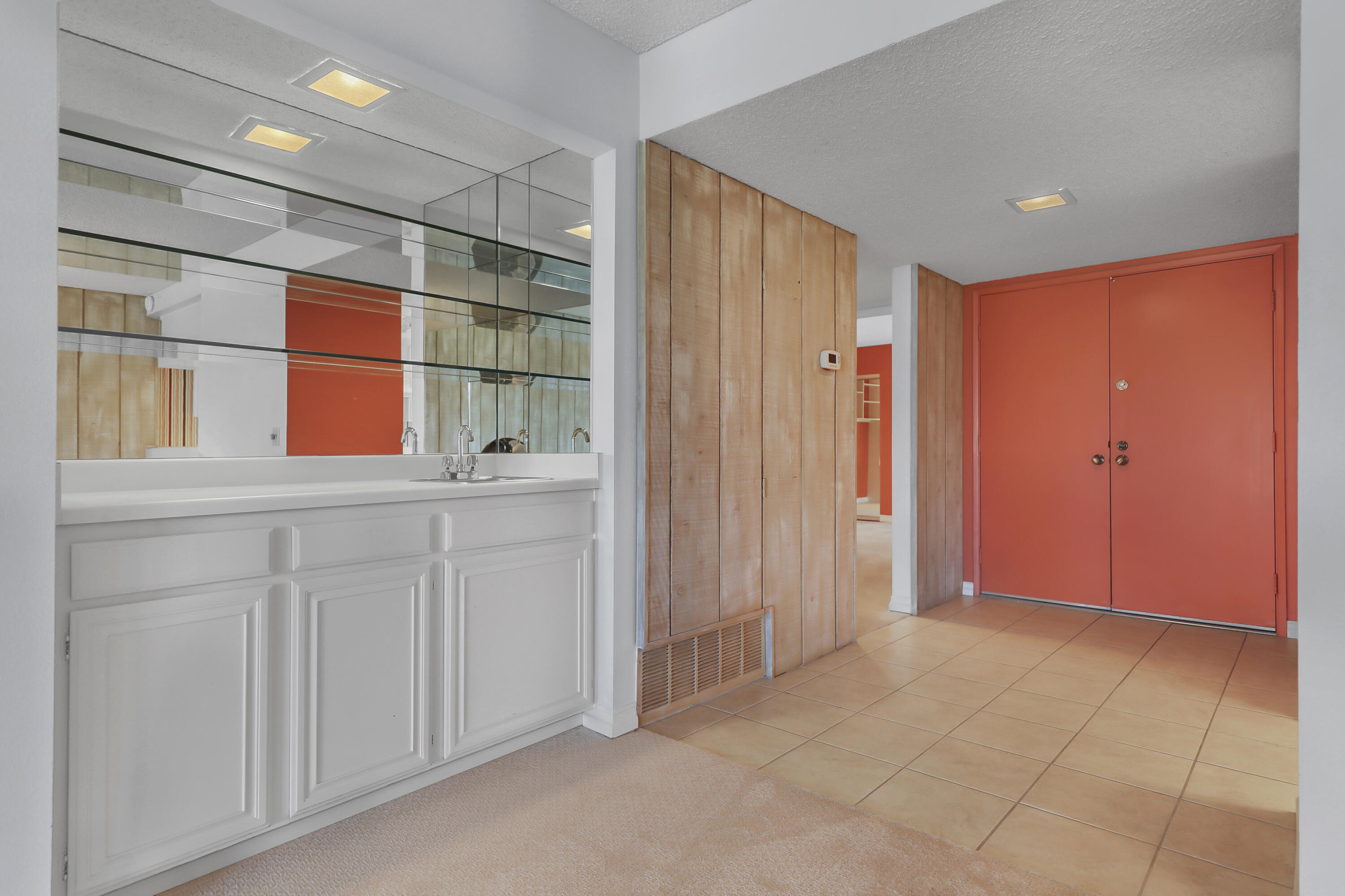 16 Haig Drive Rancho Mirage, CA 92270 - Photo 3 of 35 WETBAR