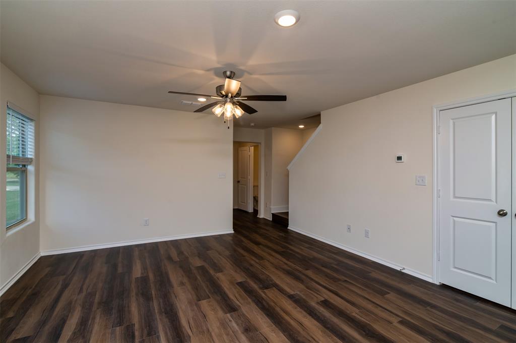 201 South May Street, Unit 2 Whitewright, TX 75491 - Photo 11 of 21
