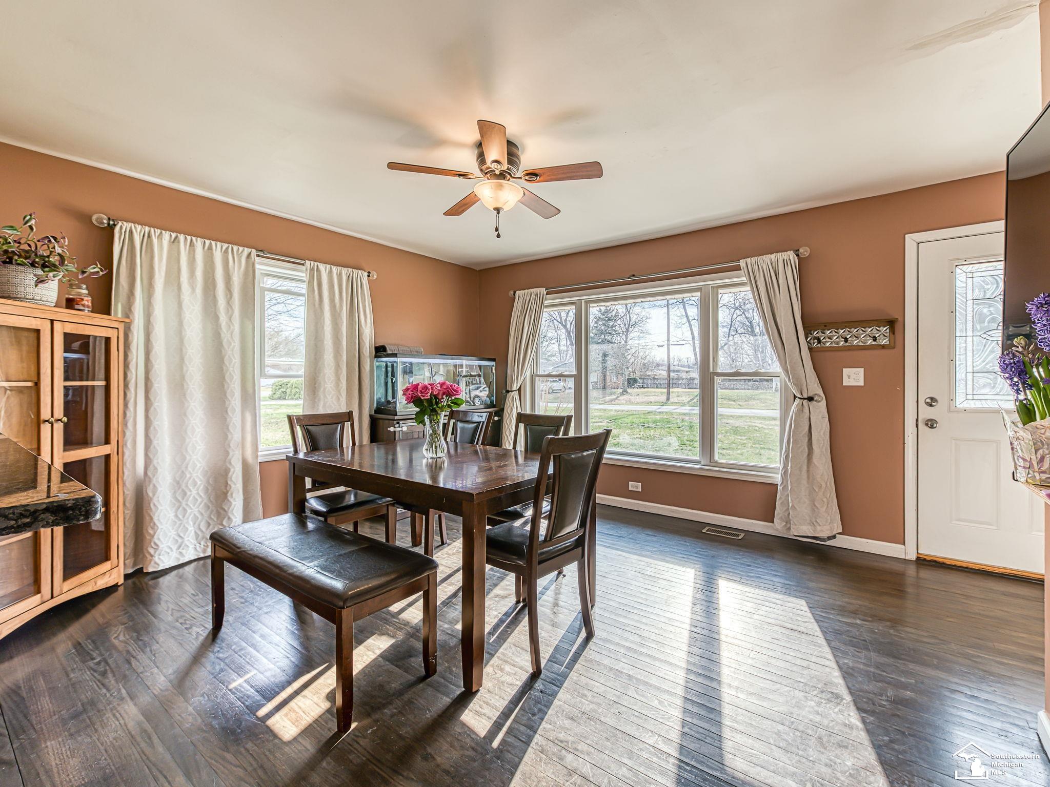 8872 Woodside Drive Temperance, MI 48182 - Photo 4 of 27