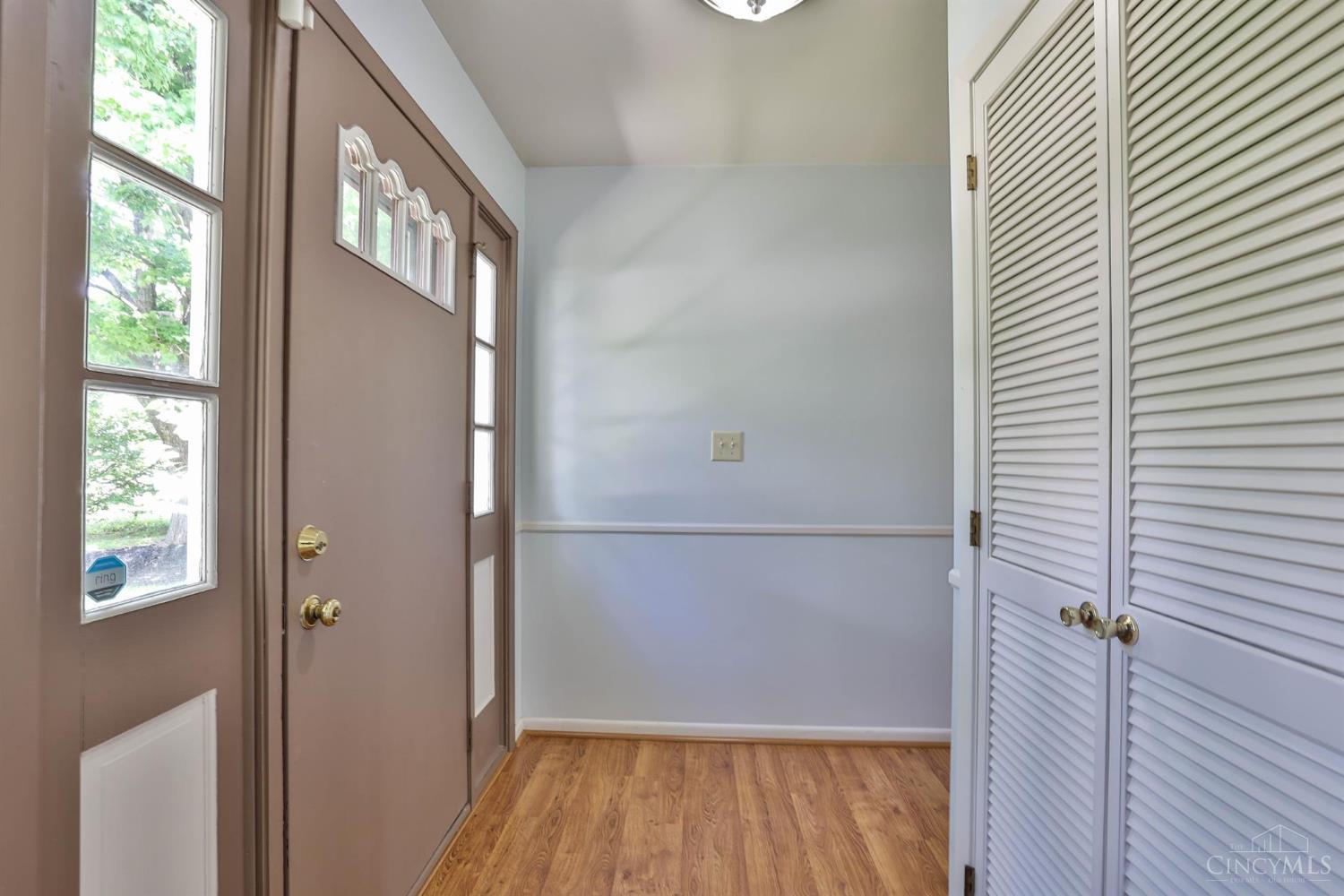6035 Kyles Station Road Hamilton, OH 45011 - Photo 4 of 41