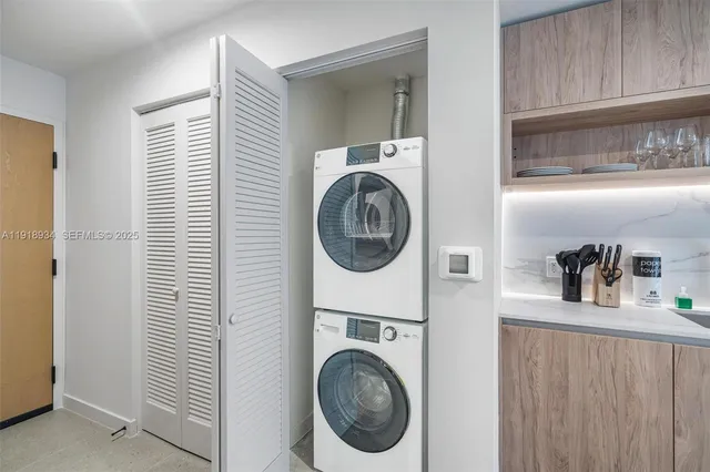 $430,000 | 11 Northeast 6th Street, Unit 2206, Miami, FL 33132