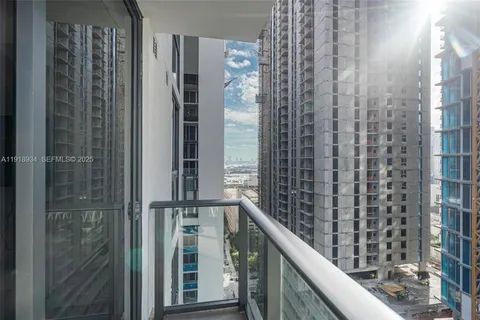 $430,000 | 11 Northeast 6th Street, Unit 2206, Miami, FL 33132