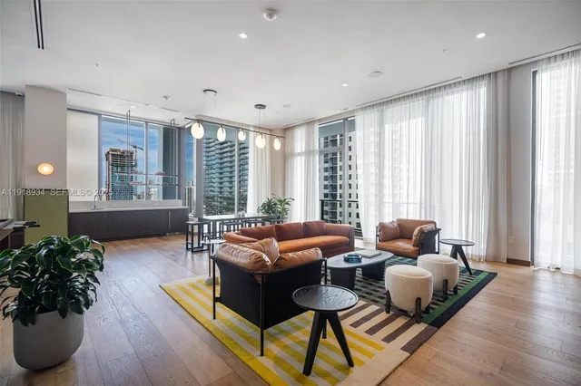 $430,000 | 11 Northeast 6th Street, Unit 2206, Miami, FL 33132