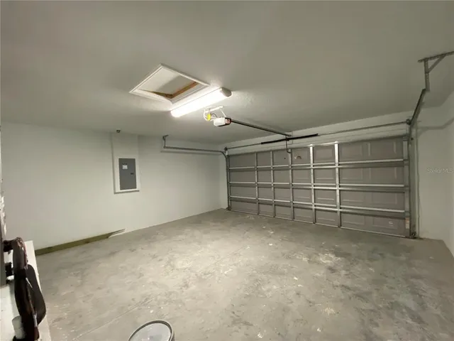 a view of a livingroom with closet