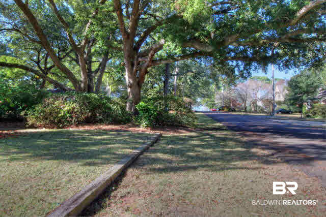 114 Powell Avenue Fairhope, AL 36532 - Photo 4 of 35 street view
