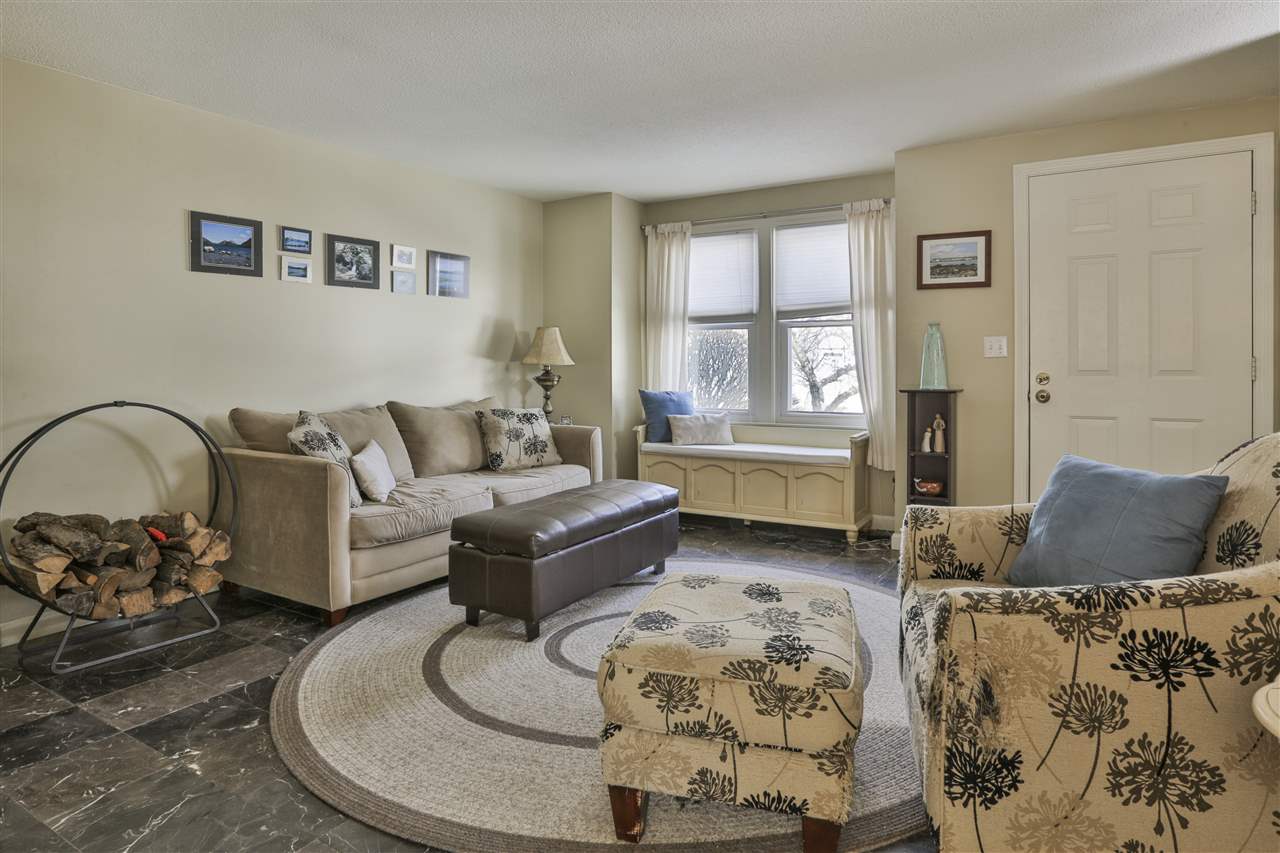 69 Sentry Way Merrimack, NH 03054 - Photo 2 of 24